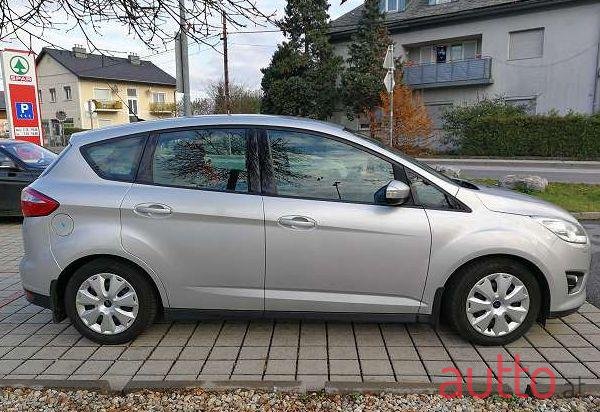2012' Ford C-MAX photo #2