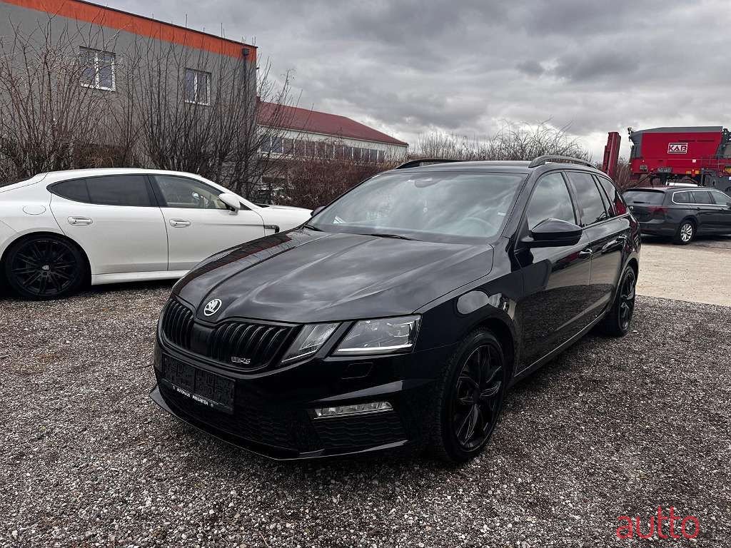 2017' Skoda Octavia photo #2