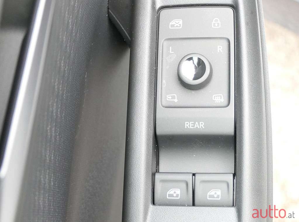 2023' Cupra Born photo #4