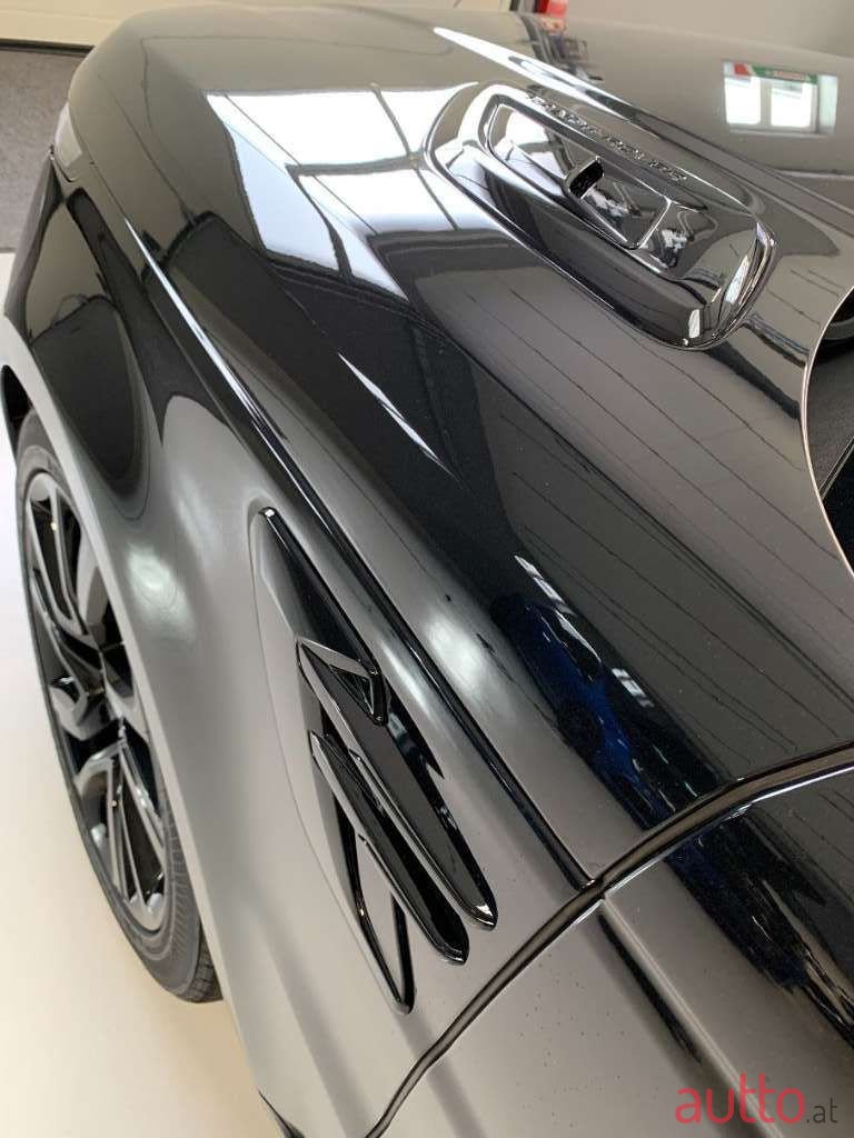 2018' Land Rover Range Rover Sport photo #6