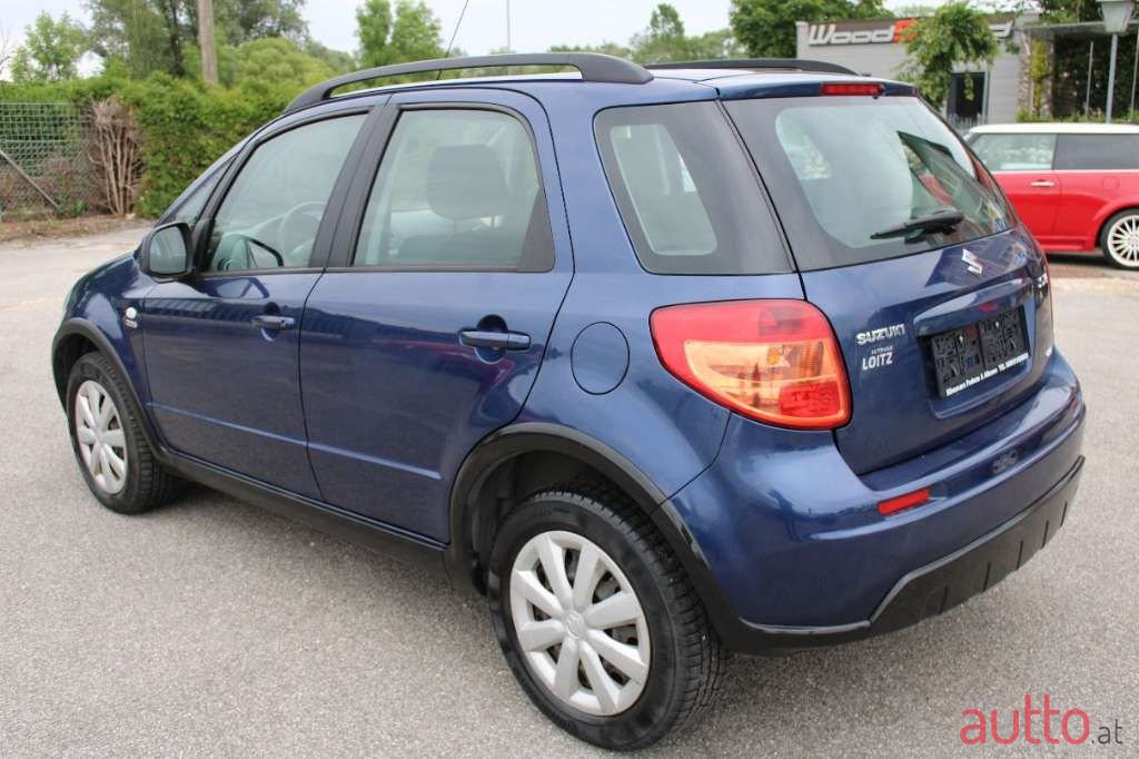 2009' Suzuki SX4 photo #4