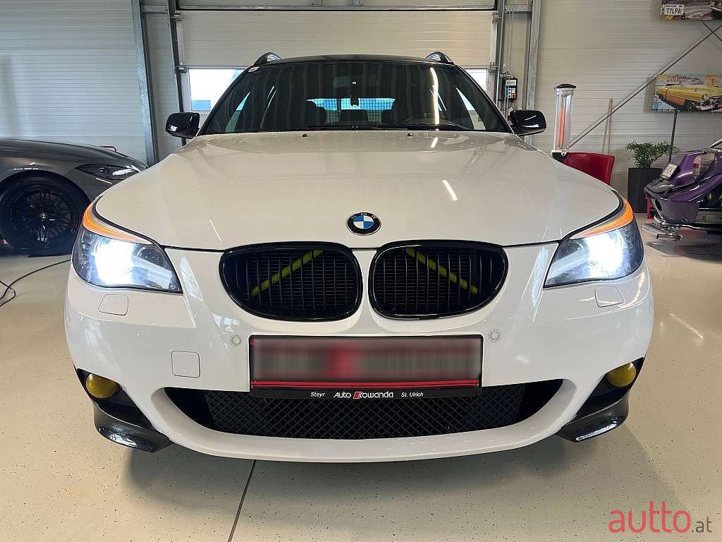 2009' BMW 5Er-Reihe photo #3