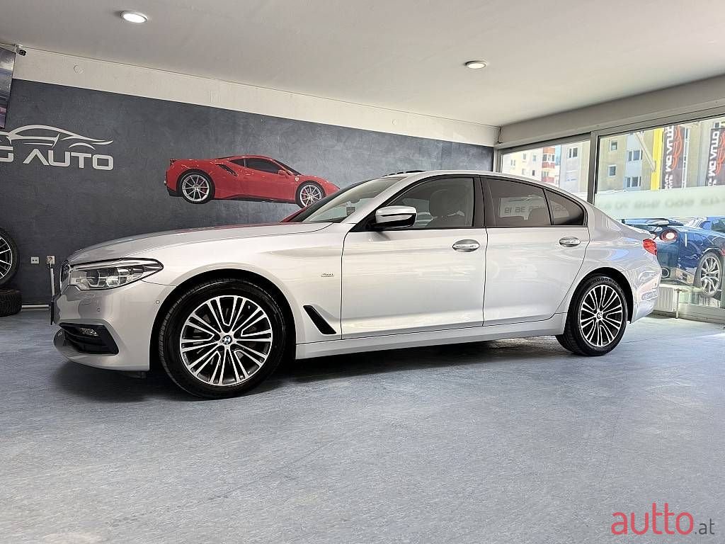 2017' BMW 5Er-Reihe photo #2