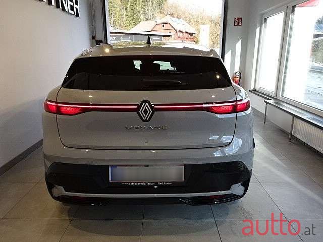 2022' Renault Megane photo #2