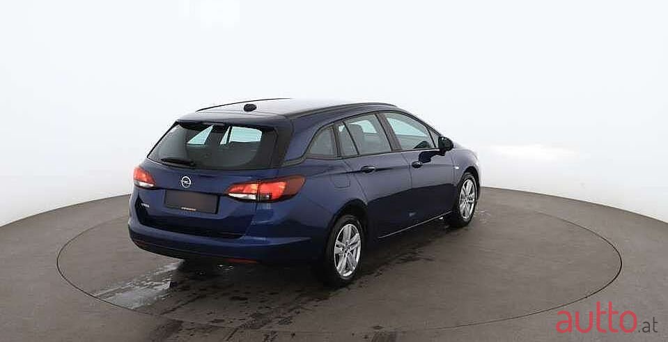 2021' Opel Astra photo #3