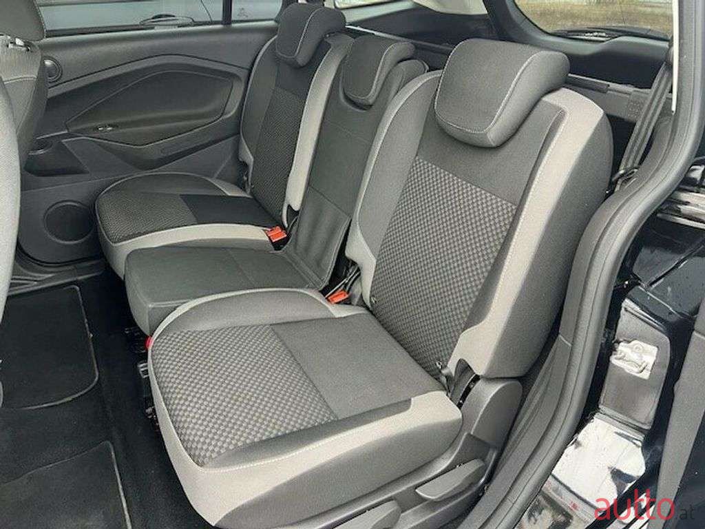 2017' Ford C-MAX photo #6