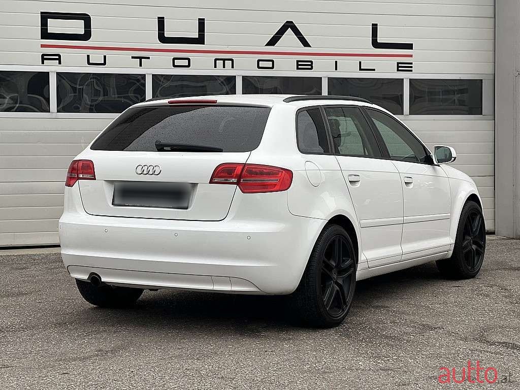 2011' Audi A3 photo #3