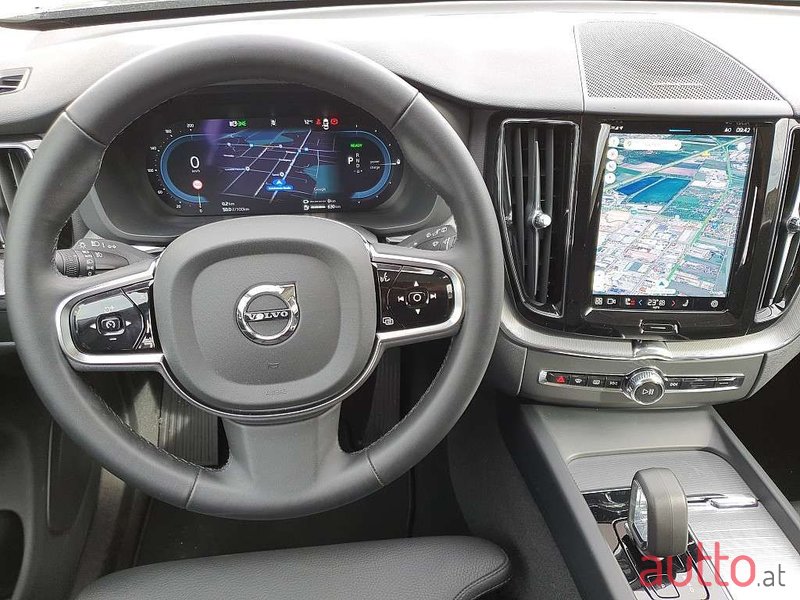 2024' Volvo XC60 photo #5