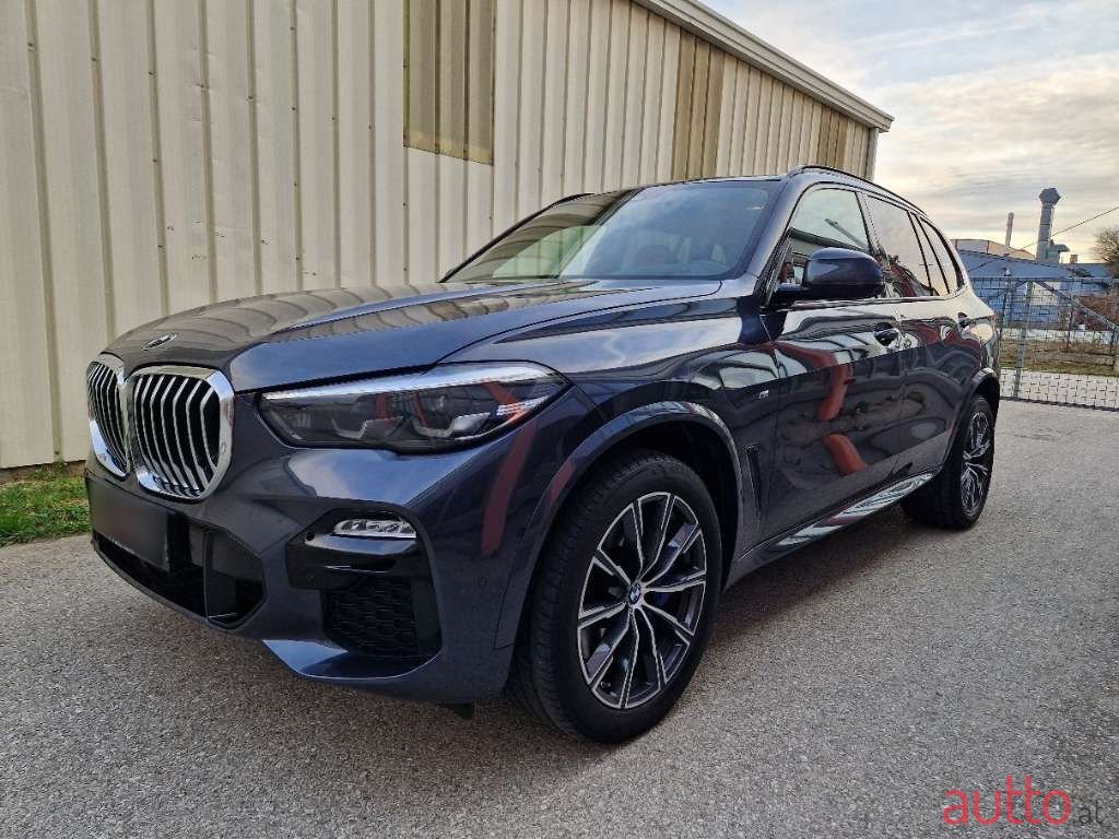 2019' BMW X5 photo #1