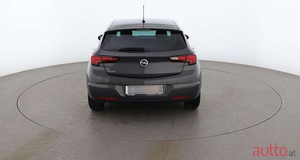 2015' Opel Astra photo #4