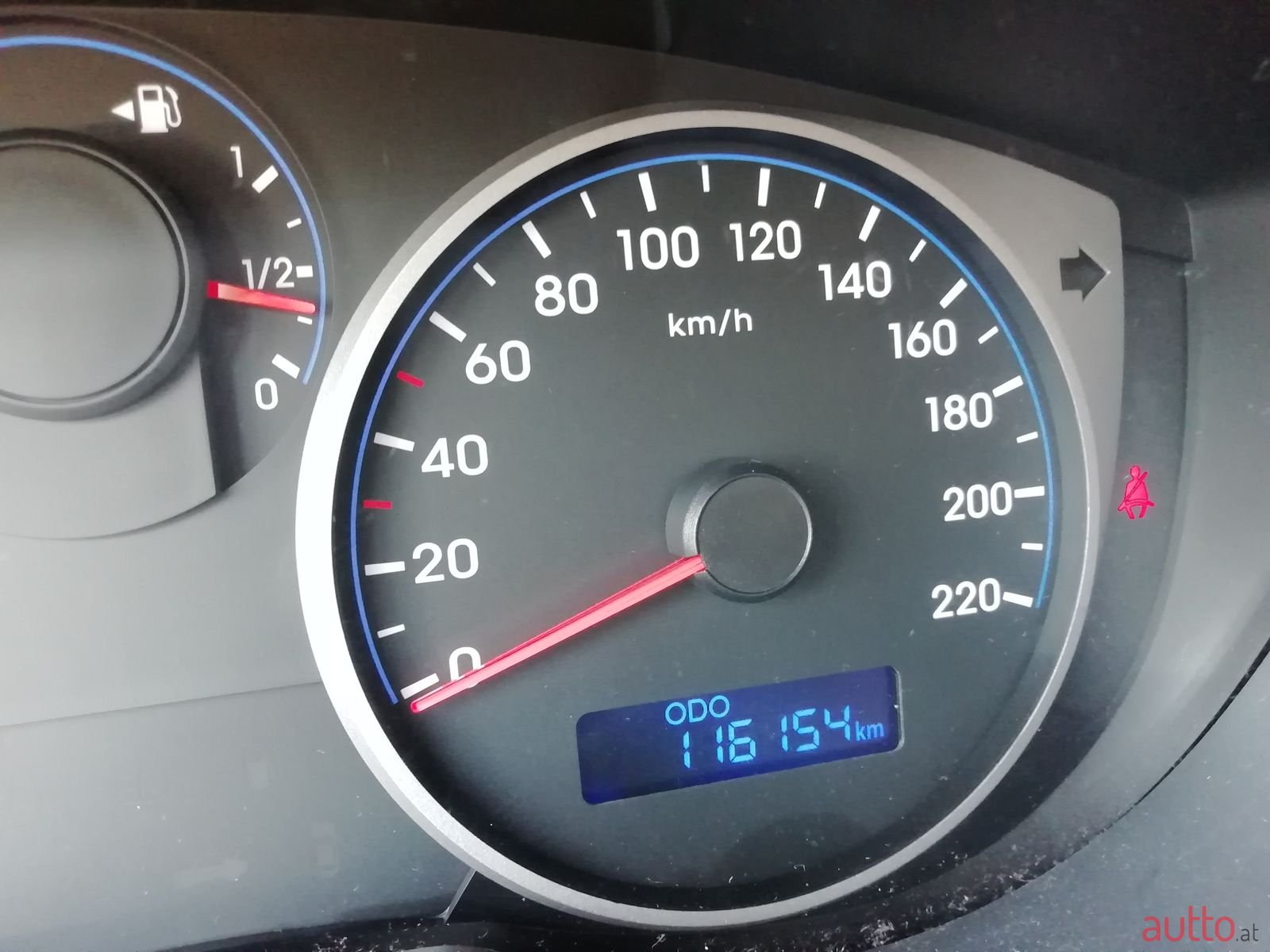 2012' Hyundai i20 photo #4