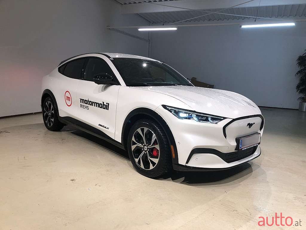 2023' Ford Mustang Mach-E photo #2