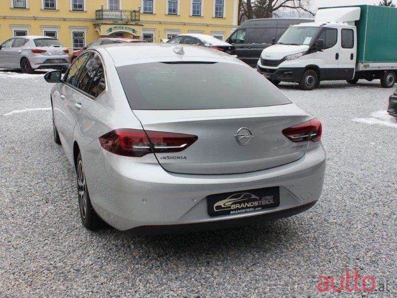 2018' Opel Insignia photo #5