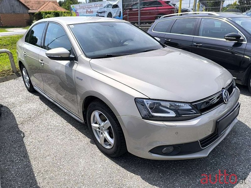 2013' Volkswagen Jetta photo #3