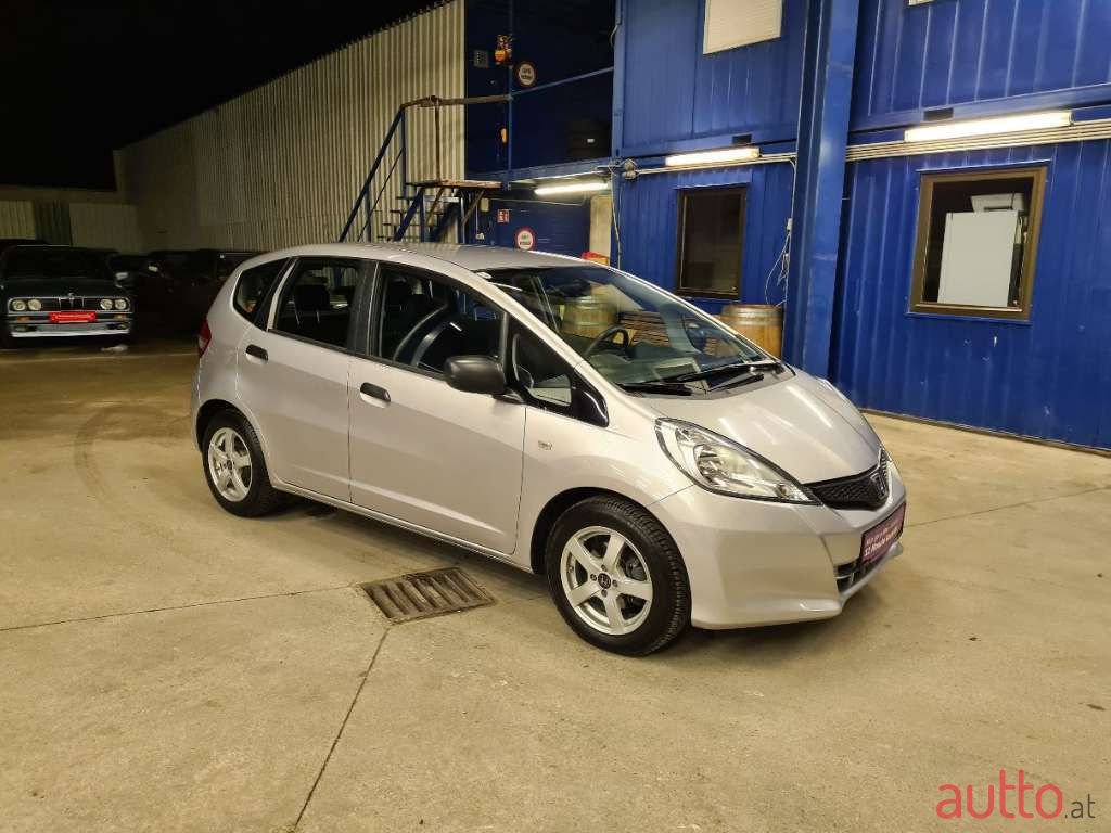 2015' Honda Jazz photo #3