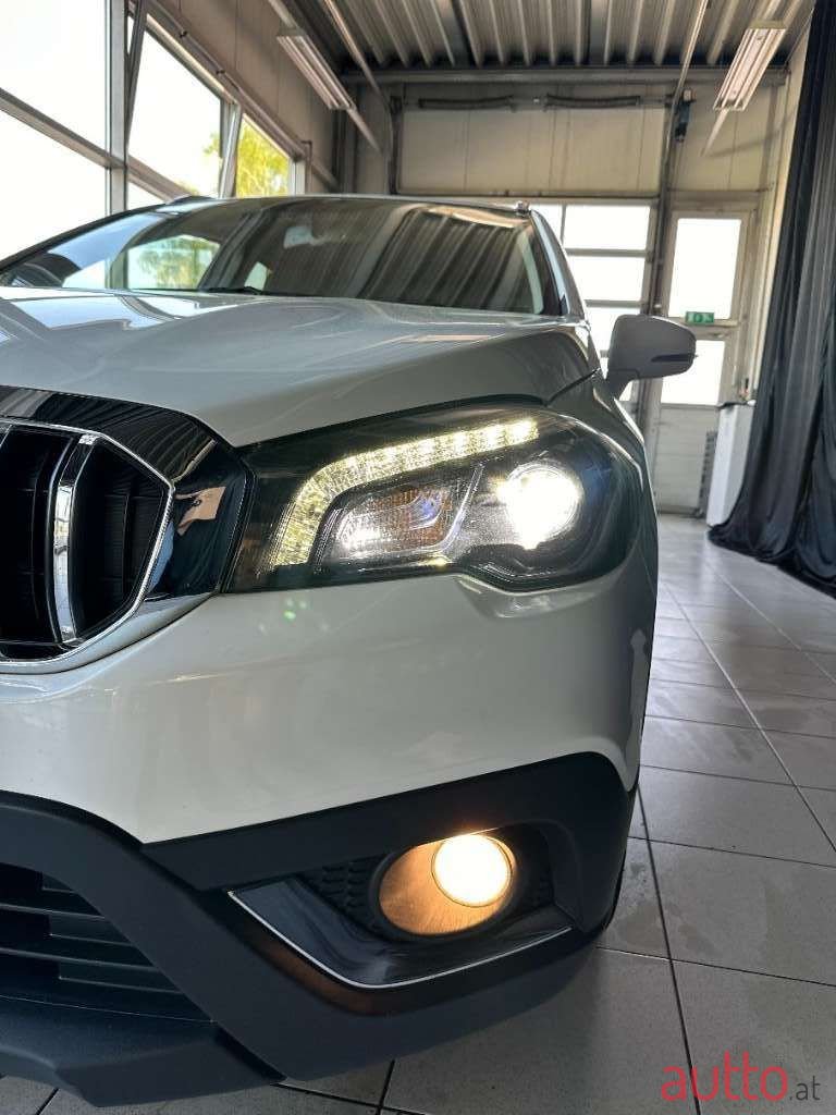 2019' Suzuki SX4 S-Cross photo #4