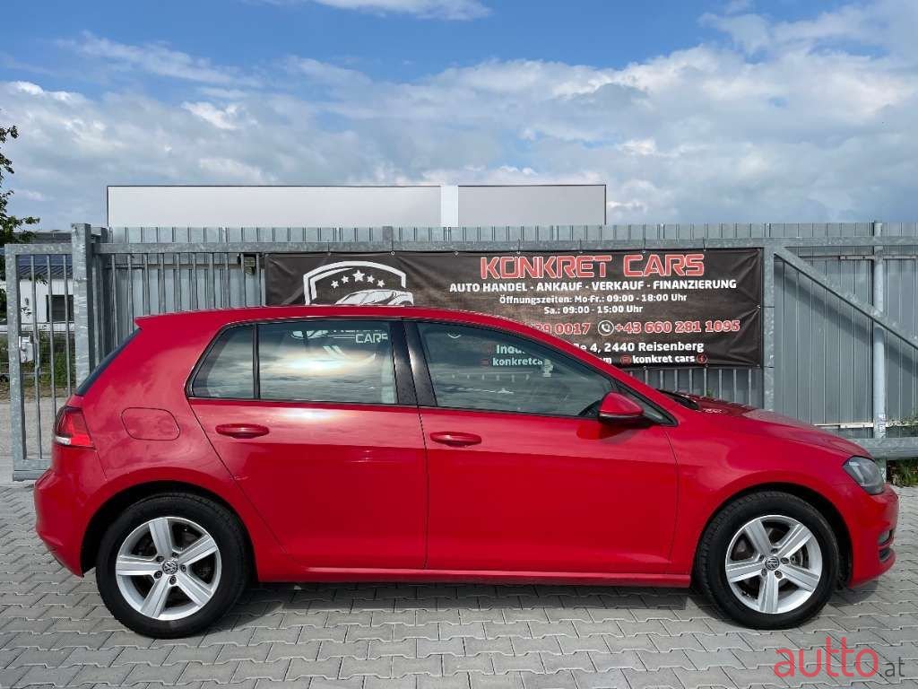 2013' Volkswagen Golf photo #5