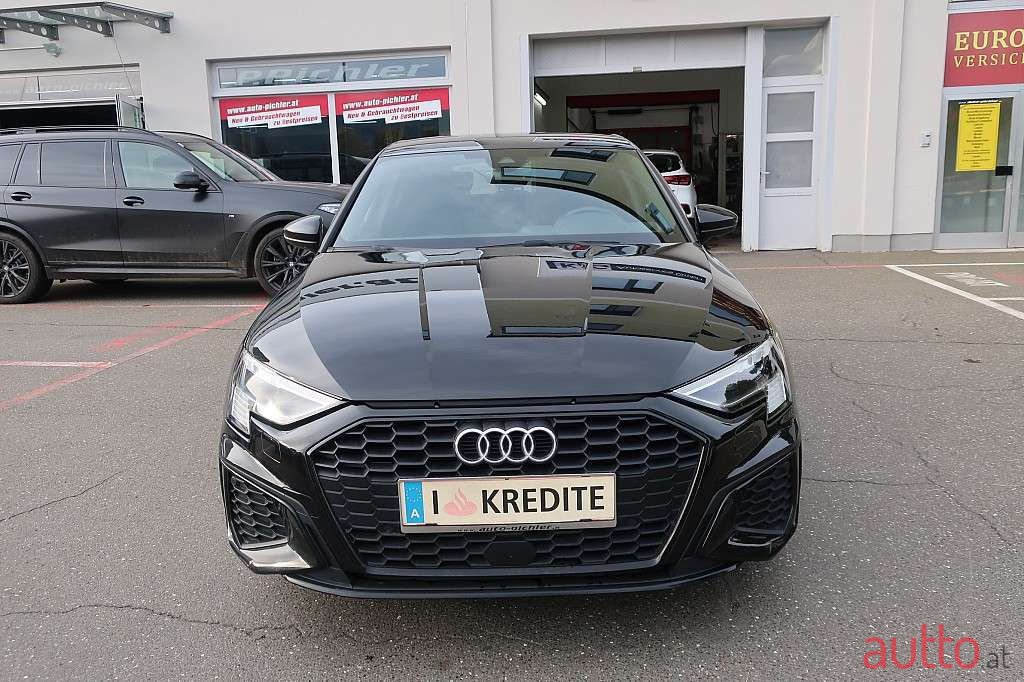 2021' Audi A3 photo #2