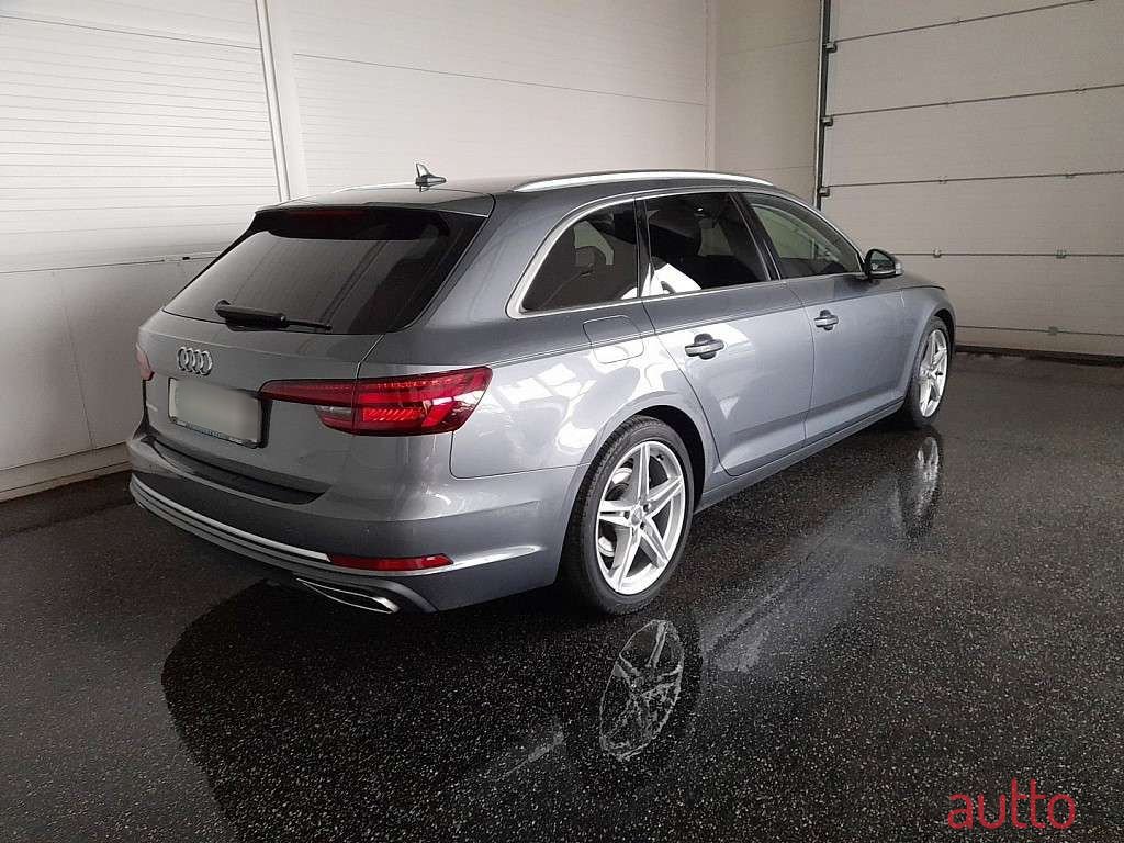 2019' Audi A4 photo #2