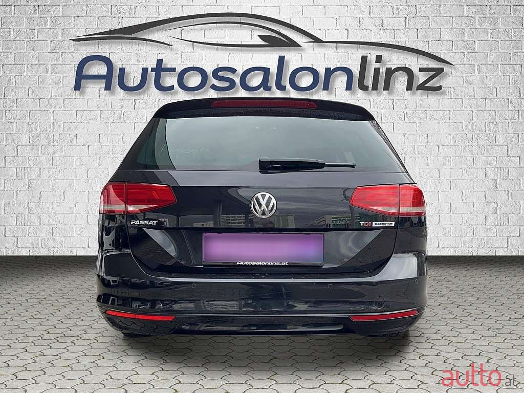 2017' Volkswagen Passat photo #3