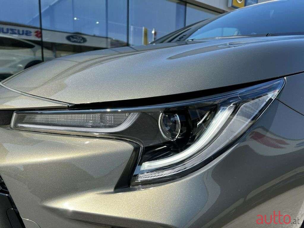 2022' Suzuki Swace photo #2