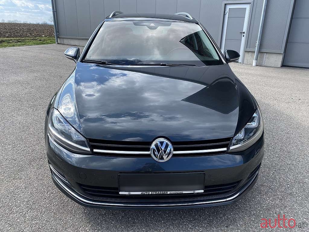 2016' Volkswagen Golf photo #3