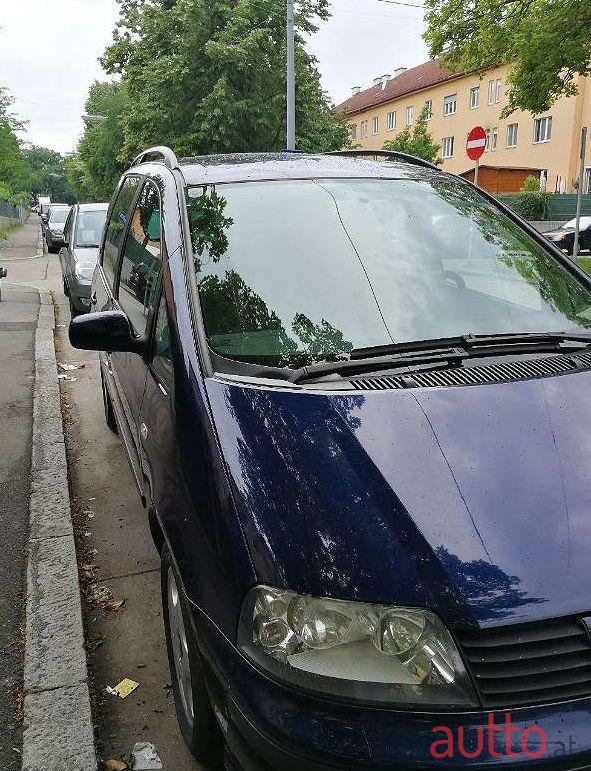 2002' SEAT Alhambra photo #1