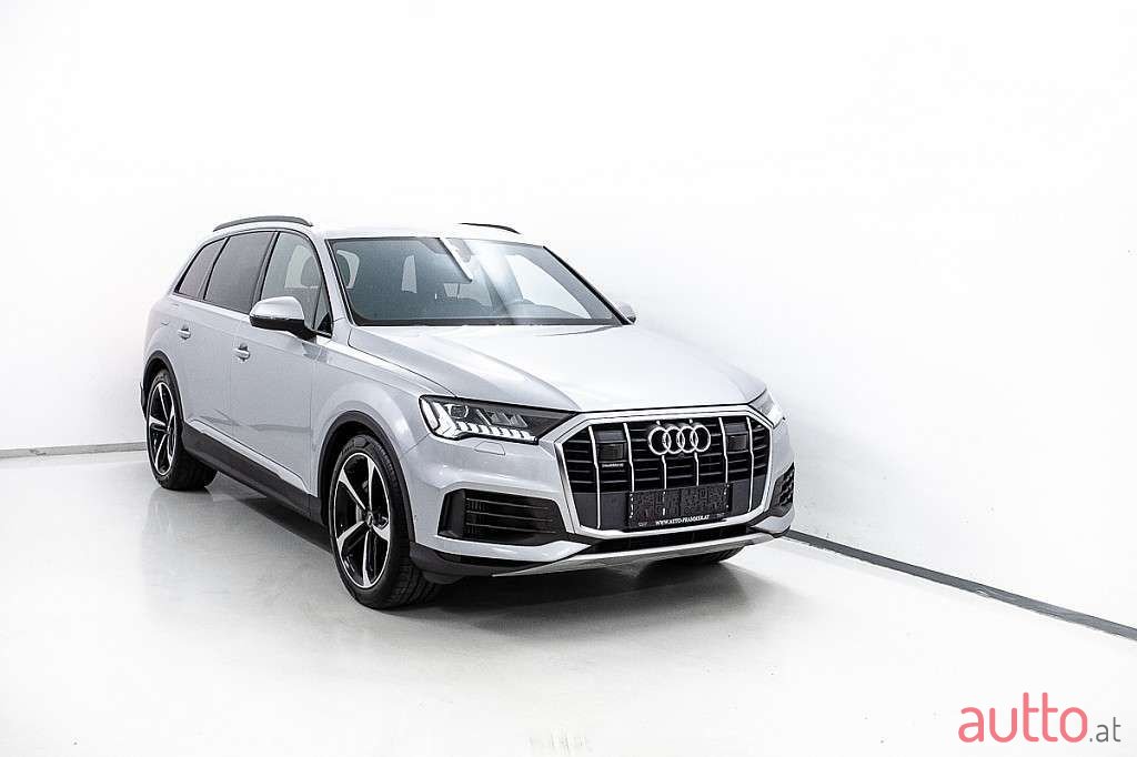 2021' Audi Q7 photo #3