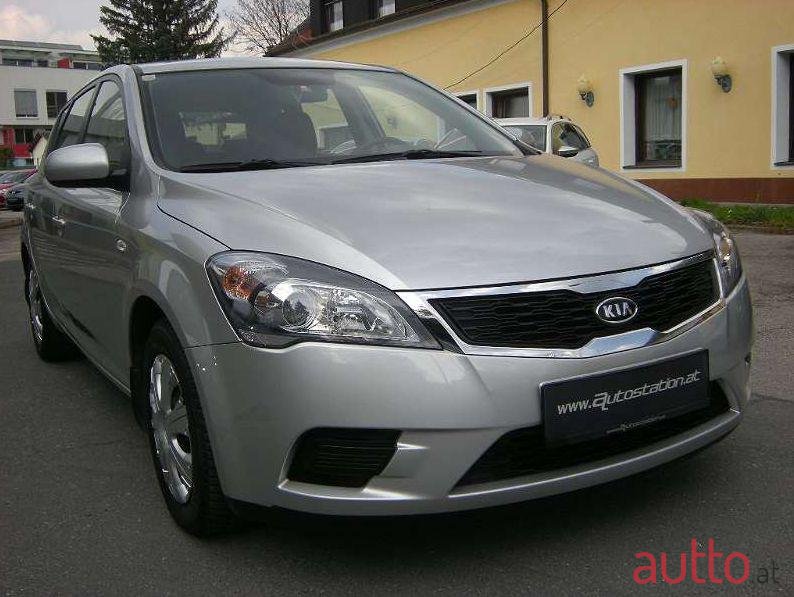 2012' Kia Ceed photo #1