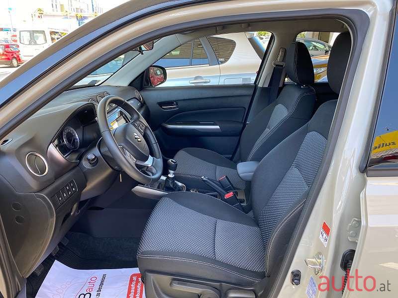 2021' Suzuki Vitara photo #2