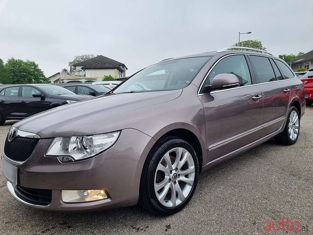 2010' Skoda Superb photo #3