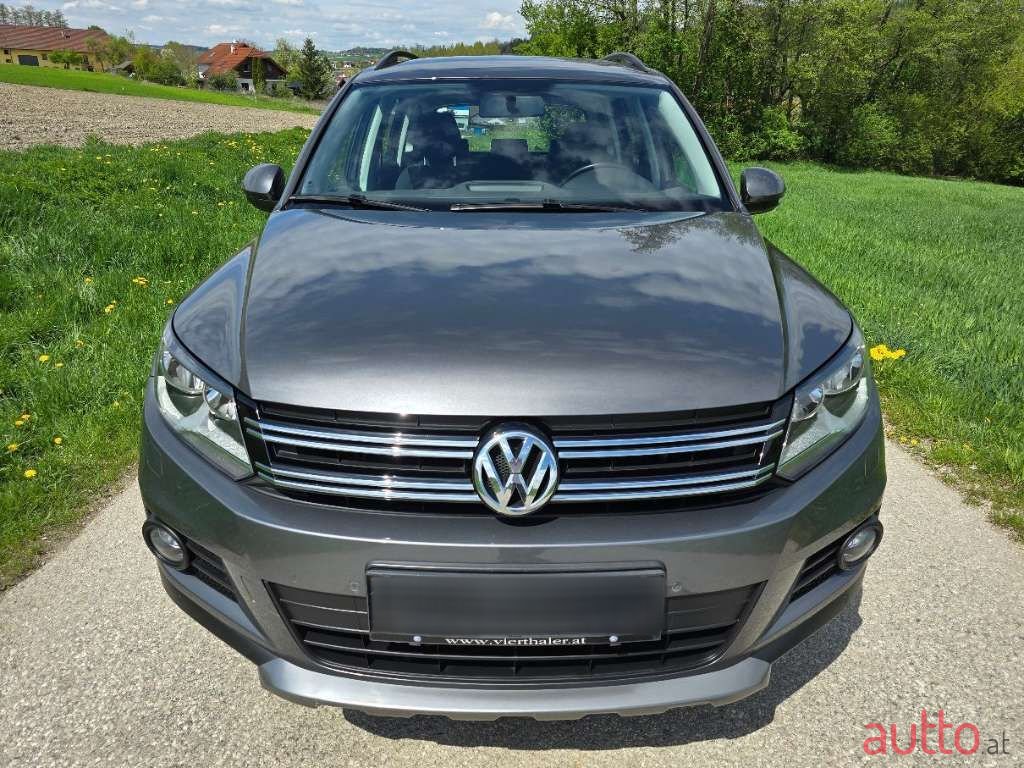 2014' Volkswagen Tiguan photo #2