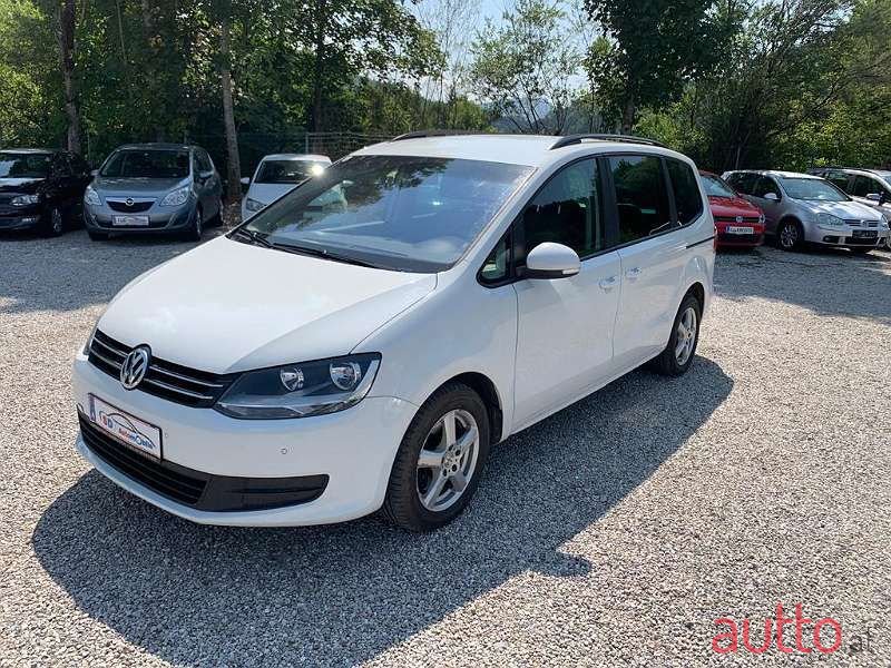 2014' Volkswagen Sharan photo #1