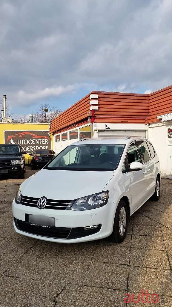 2015' Volkswagen Sharan photo #4