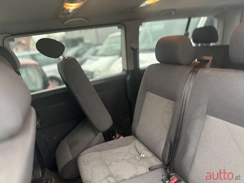 2012' Volkswagen T5 photo #6