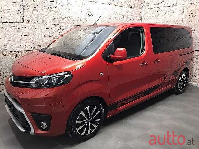 2020' Toyota Proace photo #1