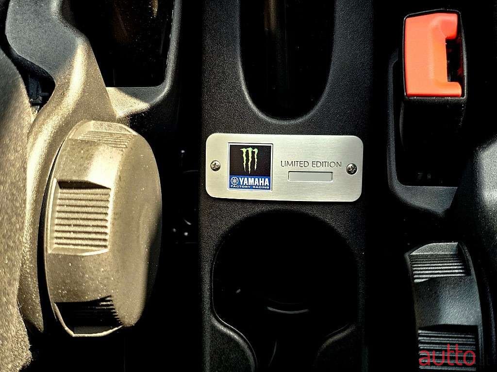 2020' Fiat 500 Abarth photo #3