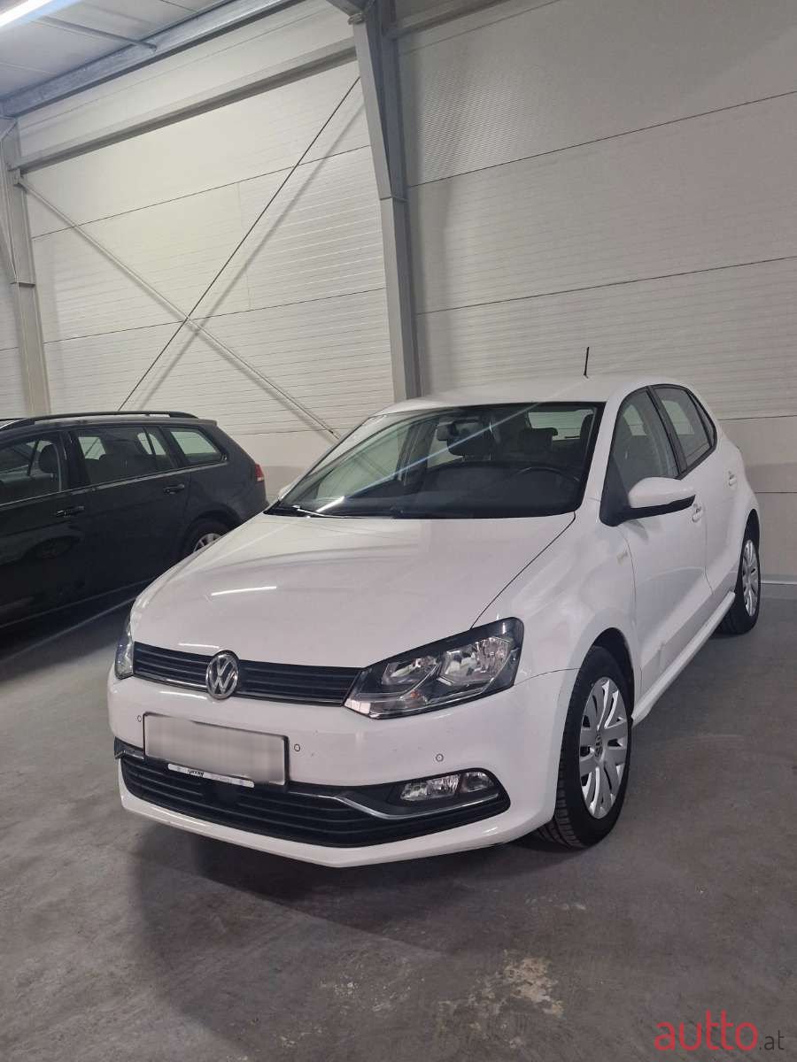 2014' Volkswagen Polo photo #6