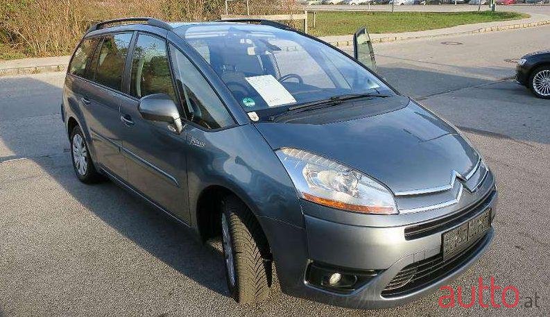 2009' Citroen C4 Picasso photo #1