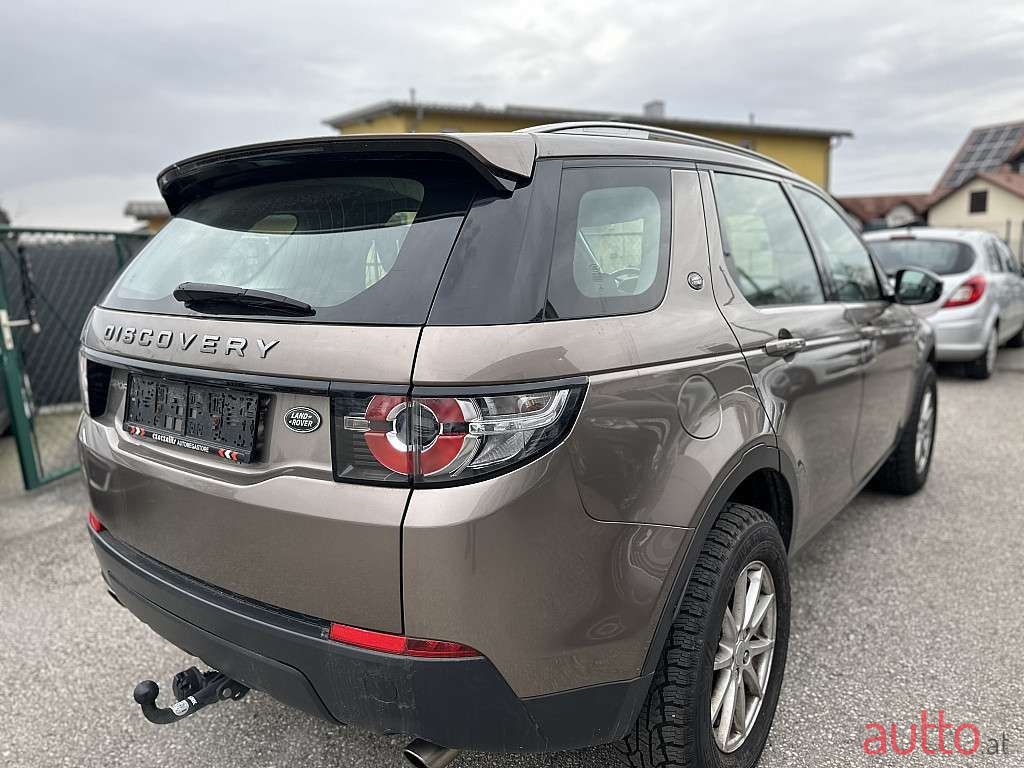 2016' Land Rover Discovery Sport photo #3