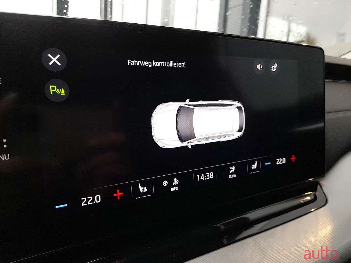 2023' Skoda Octavia photo #4