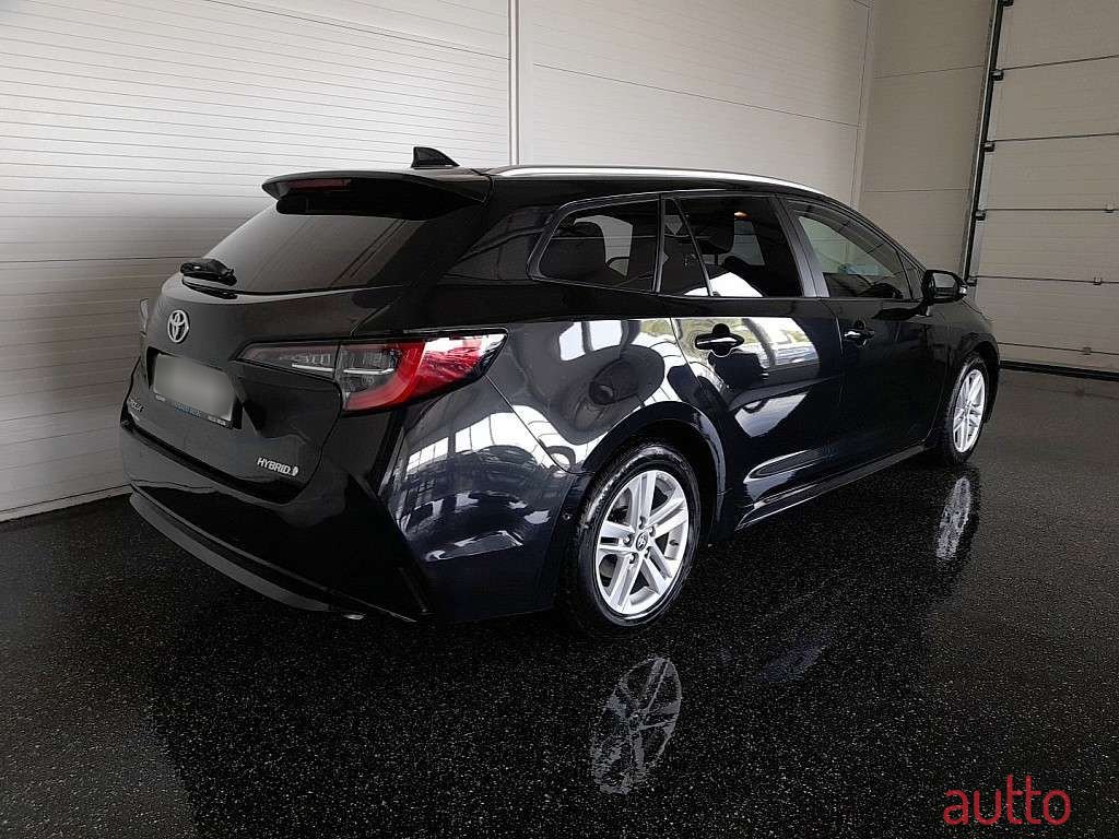 2022' Toyota Corolla photo #2