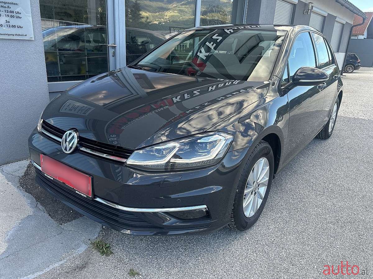 2018' Volkswagen Golf photo #5