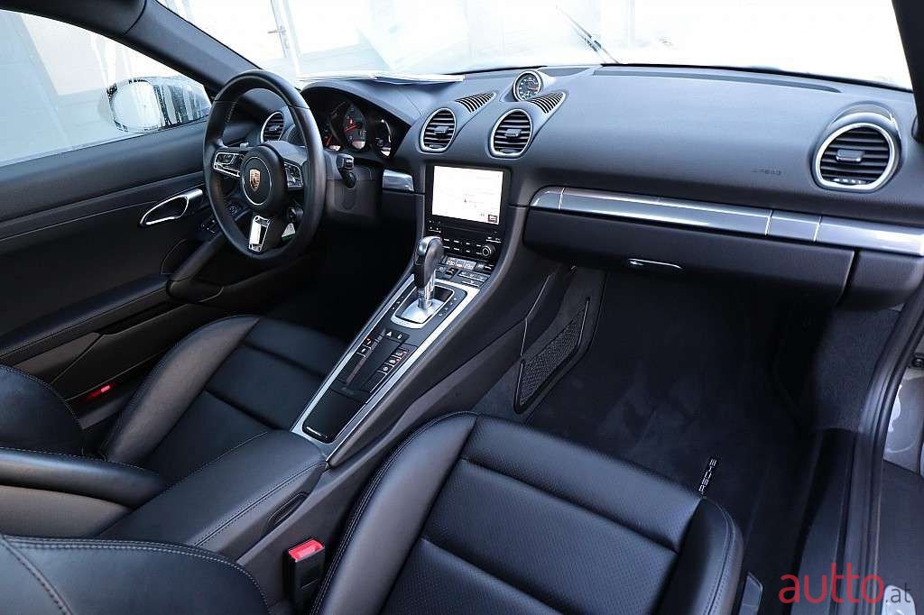 2018' Porsche Cayman photo #4