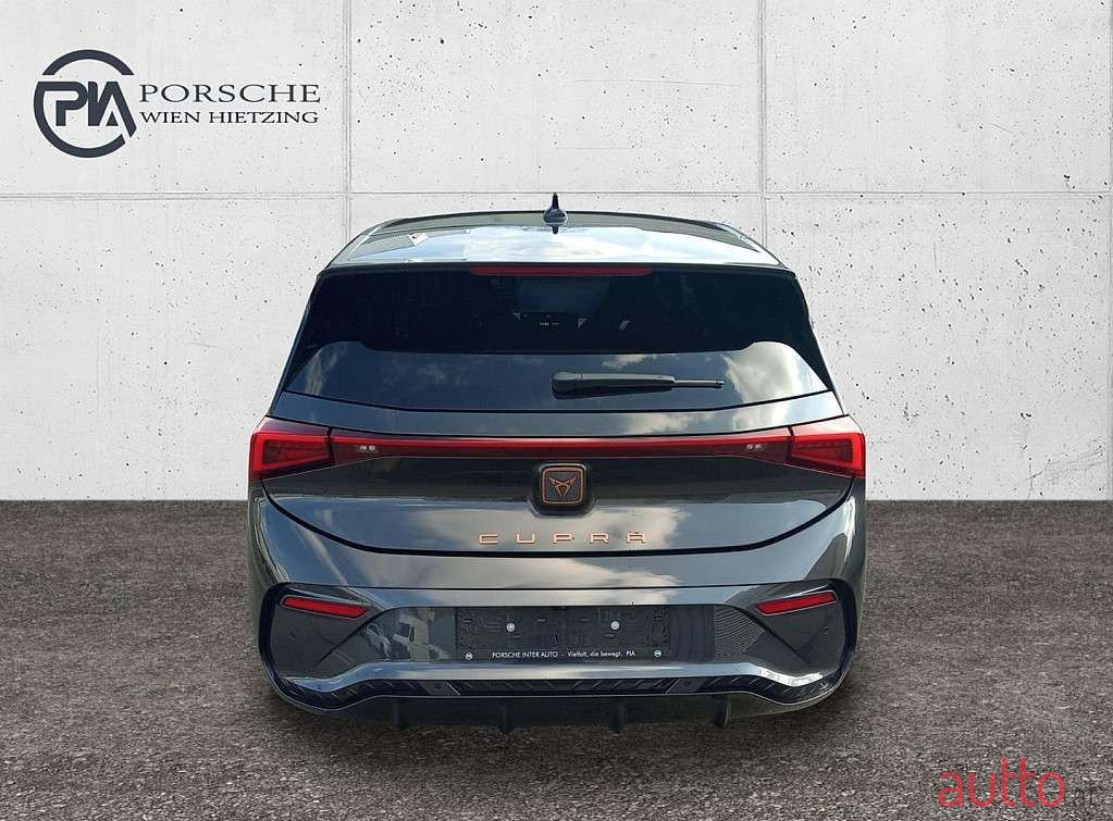 2023' Cupra Born photo #5