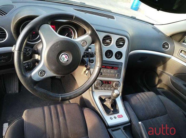 2007' Alfa Romeo 159 photo #4