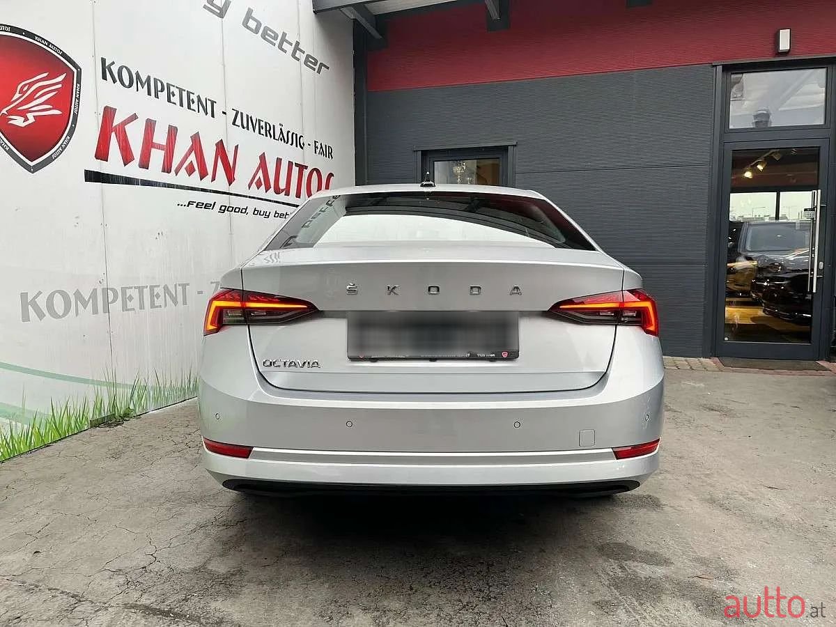 2022' Skoda Octavia photo #6
