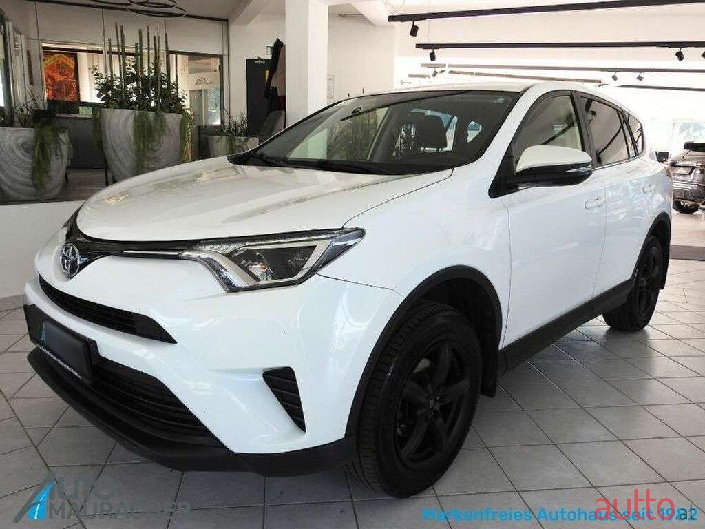 2016' Toyota RAV4 photo #1