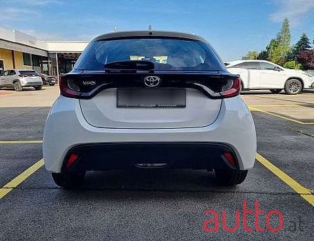 2023' Toyota Yaris photo #4