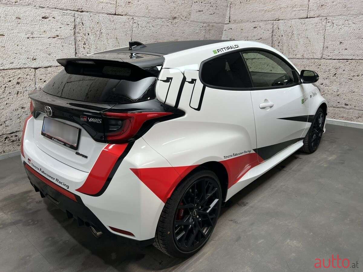 2024' Toyota Yaris photo #6